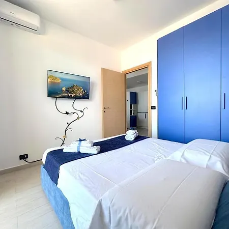 Dama View By Holidays